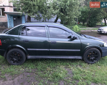 Зеленый Опель Астра, объемом двигателя 1.6 л и пробегом 300 тыс. км за 3300 $, фото 1 на Automoto.ua
