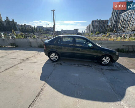 Зеленый Опель Астра, объемом двигателя 1.6 л и пробегом 350 тыс. км за 2300 $, фото 3 на Automoto.ua