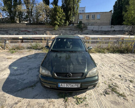 Зеленый Опель Астра, объемом двигателя 1.6 л и пробегом 350 тыс. км за 2300 $, фото 1 на Automoto.ua