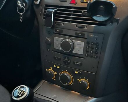 Зелений Опель Астра, об'ємом двигуна 1.7 л та пробігом 247 тис. км за 2250 $, фото 11 на Automoto.ua