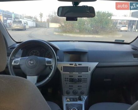 Зеленый Опель Астра, объемом двигателя 1.2 л и пробегом 133 тыс. км за 6700 $, фото 4 на Automoto.ua