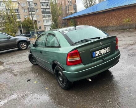 Зелений Опель Астра, об'ємом двигуна 1.7 л та пробігом 350 тис. км за 1672 $, фото 4 на Automoto.ua