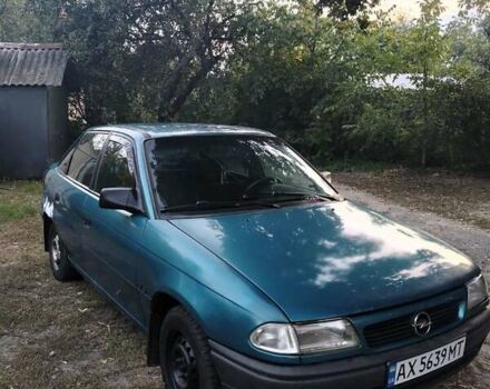 Зеленый Опель Астра, объемом двигателя 1.6 л и пробегом 317 тыс. км за 1500 $, фото 2 на Automoto.ua