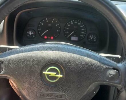 Зеленый Опель Астра, объемом двигателя 1.6 л и пробегом 390 тыс. км за 2700 $, фото 1 на Automoto.ua