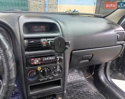 Зелений Опель Астра, об'ємом двигуна 1.6 л та пробігом 370 тис. км за 2600 $, фото 7 на Automoto.ua