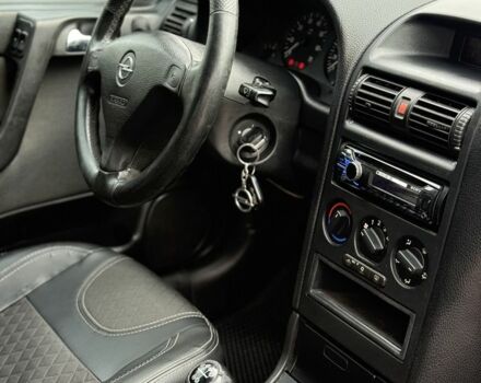 Зеленый Опель Астра, объемом двигателя 1.6 л и пробегом 300 тыс. км за 3650 $, фото 6 на Automoto.ua