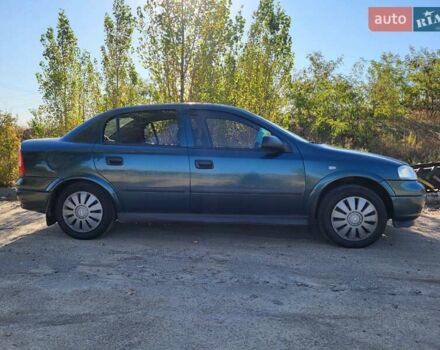 Зеленый Опель Астра, объемом двигателя 1.6 л и пробегом 168 тыс. км за 4200 $, фото 2 на Automoto.ua