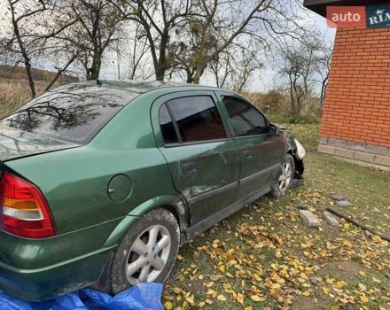 Зелений Опель Астра, об'ємом двигуна 1.4 л та пробігом 278 тис. км за 1050 $, фото 2 на Automoto.ua