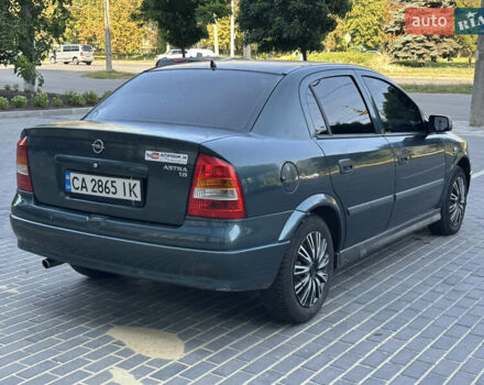 Зеленый Опель Астра, объемом двигателя 1.6 л и пробегом 222 тыс. км за 2550 $, фото 2 на Automoto.ua