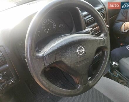 Зеленый Опель Астра, объемом двигателя 1.6 л и пробегом 180 тыс. км за 3500 $, фото 6 на Automoto.ua