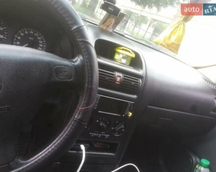 Зеленый Опель Астра, объемом двигателя 1.6 л и пробегом 290 тыс. км за 3200 $, фото 3 на Automoto.ua