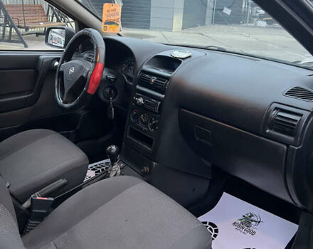 Зеленый Опель Астра, объемом двигателя 1.39 л и пробегом 195 тыс. км за 4000 $, фото 17 на Automoto.ua