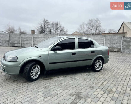 Зеленый Опель Астра, объемом двигателя 1.4 л и пробегом 350 тыс. км за 4700 $, фото 2 на Automoto.ua