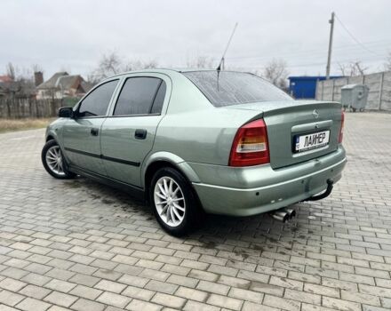 Зеленый Опель Астра, объемом двигателя 1.4 л и пробегом 350 тыс. км за 4100 $, фото 1 на Automoto.ua