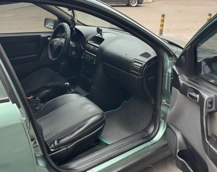 Зеленый Опель Астра, объемом двигателя 1.6 л и пробегом 260 тыс. км за 2350 $, фото 5 на Automoto.ua