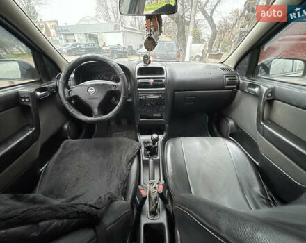 Зеленый Опель Астра, объемом двигателя 1.6 л и пробегом 260 тыс. км за 2350 $, фото 8 на Automoto.ua