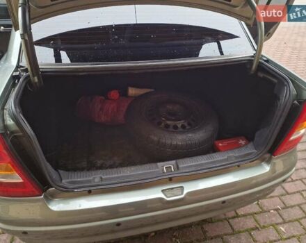 Зелений Опель Астра, об'ємом двигуна 1.36 л та пробігом 179 тис. км за 3000 $, фото 33 на Automoto.ua