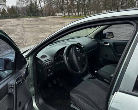 Зелений Опель Астра, об'ємом двигуна 1.36 л та пробігом 235 тис. км за 4000 $, фото 5 на Automoto.ua