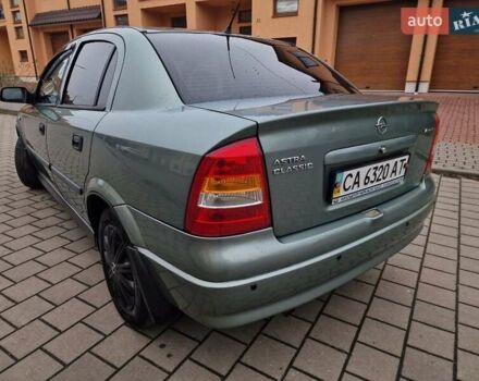 Зелений Опель Астра, об'ємом двигуна 1.36 л та пробігом 179 тис. км за 3000 $, фото 26 на Automoto.ua
