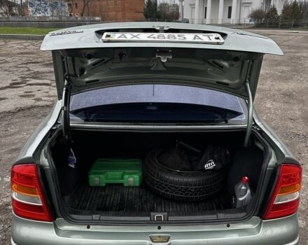 Зеленый Опель Астра, объемом двигателя 1.4 л и пробегом 235 тыс. км за 4000 $, фото 4 на Automoto.ua