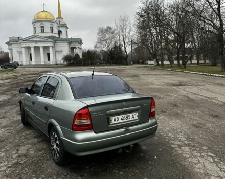 Зеленый Опель Астра, объемом двигателя 1.4 л и пробегом 235 тыс. км за 4000 $, фото 3 на Automoto.ua