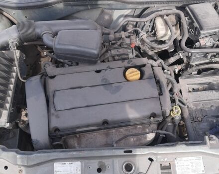 Зеленый Опель Астра, объемом двигателя 1.6 л и пробегом 190 тыс. км за 600 $, фото 5 на Automoto.ua