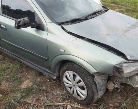 Зеленый Опель Астра, объемом двигателя 1.6 л и пробегом 190 тыс. км за 600 $, фото 2 на Automoto.ua