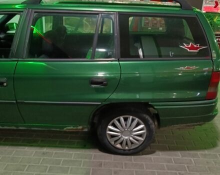 Опель Астра 1996 в Белой Церкве на Automoto.ua Зеленый Опель Астра, объемом двигателя 1.6 л и пробегом 264 тыс. км за 1900 $, фото 4 на Automoto.ua