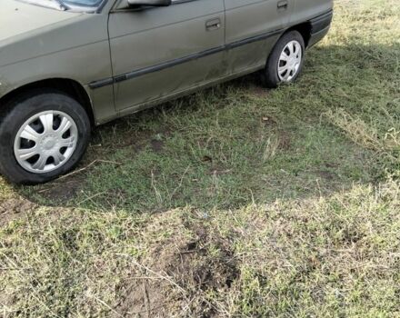 Опель Астра 1998 в Снигиревке на Automoto.ua Зеленый Опель Астра, объемом двигателя 0 л и пробегом 345 тыс. км за 1400 $, фото 7 на Automoto.ua