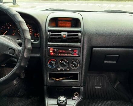 Зеленый Опель Астра, объемом двигателя 1.6 л и пробегом 265 тыс. км за 2150 $, фото 12 на Automoto.ua