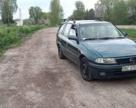 Зеленый Опель Астра, объемом двигателя 1.6 л и пробегом 336 тыс. км за 1750 $, фото 1 на Automoto.ua