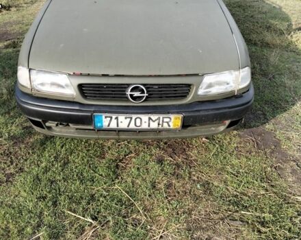 Опель Астра 1998 в Снигиревке на Automoto.ua Зеленый Опель Астра, объемом двигателя 0 л и пробегом 345 тыс. км за 1400 $, фото 4 на Automoto.ua