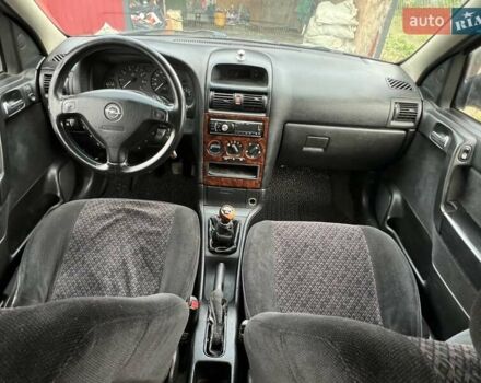 Зеленый Опель Астра, объемом двигателя 1.6 л и пробегом 250 тыс. км за 2550 $, фото 15 на Automoto.ua