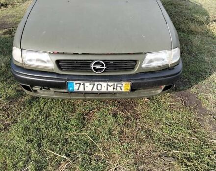 Зелений Опель Астра, об'ємом двигуна 1.7 л та пробігом 345 тис. км за 1500 $, фото 1 на Automoto.ua