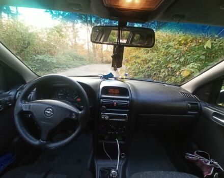 Зеленый Опель Астра, объемом двигателя 1.7 л и пробегом 400 тыс. км за 2000 $, фото 2 на Automoto.ua