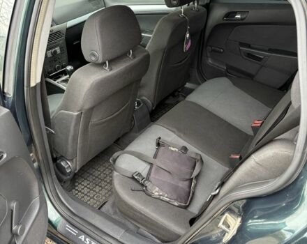 Зеленый Опель Астра, объемом двигателя 1.7 л и пробегом 353 тыс. км за 2500 $, фото 2 на Automoto.ua