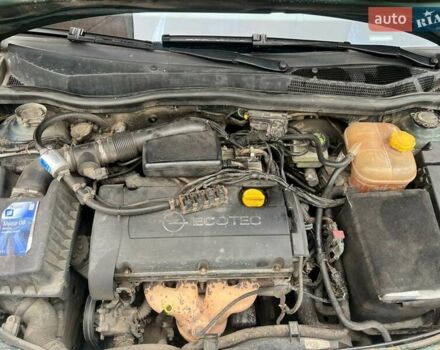 Зеленый Опель Астра, объемом двигателя 1.6 л и пробегом 280 тыс. км за 3850 $, фото 13 на Automoto.ua