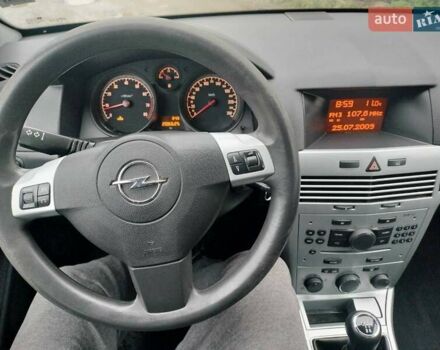 Зеленый Опель Астра, объемом двигателя 1.6 л и пробегом 206 тыс. км за 5200 $, фото 15 на Automoto.ua