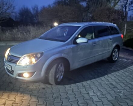 Зеленый Опель Астра, объемом двигателя 1.7 л и пробегом 260 тыс. км за 5850 $, фото 3 на Automoto.ua