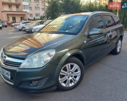 Зеленый Опель Астра, объемом двигателя 1.7 л и пробегом 236 тыс. км за 5600 $, фото 1 на Automoto.ua