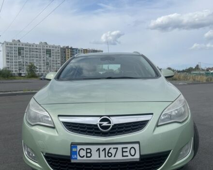 Зеленый Опель Астра, объемом двигателя 1.4 л и пробегом 268 тыс. км за 6600 $, фото 2 на Automoto.ua
