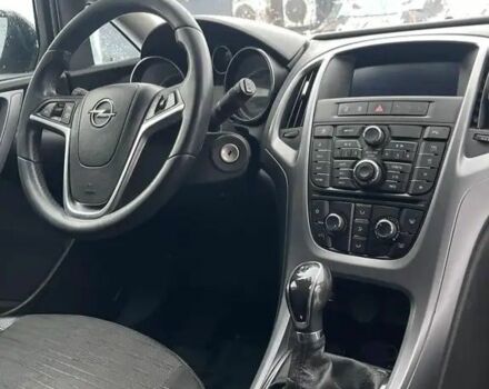 Опель Астра 2014 в Рахове на Automoto.ua Зеленый Опель Астра, объемом двигателя 0 л и пробегом 220 тыс. км за 7741 $, фото 5 на Automoto.ua