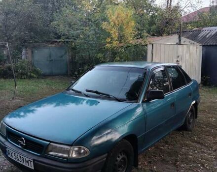Опель Астра 1993 в Харькове на Automoto.ua Зеленый Опель Астра, объемом двигателя 1.6 л и пробегом 317 тыс. км за 1500 $, фото 1 на Automoto.ua