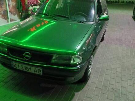 Опель Астра 1996 у Белой Церкве на Automoto.ua Зелений Опель Астра, об'ємом двигуна 1.6 л та пробігом 264 тис. км за 1900 $, фото 1 на Automoto.ua