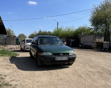 Зеленый Опель Астра, объемом двигателя 1.39 л и пробегом 330 тыс. км за 1700 $, фото 1 на Automoto.ua