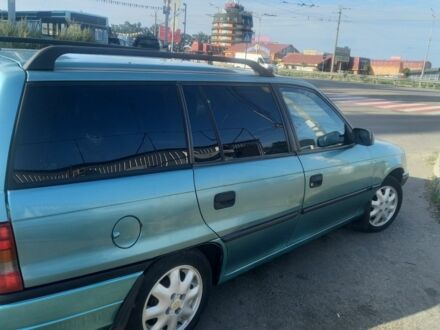 Опель Астра 1996 у Києві на Automoto.ua Зелений Опель Астра, об'ємом двигуна 1.6 л та пробігом 1 тис. км за 1850 $, фото 1 на Automoto.ua