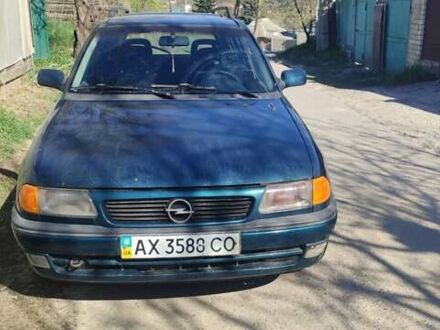 Зелений Опель Астра, об'ємом двигуна 1.6 л та пробігом 258 тис. км за 1450 $, фото 1 на Automoto.ua