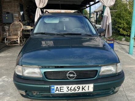 Опель Астра 1997 в Томаковка на Automoto.ua Зеленый Опель Астра, объемом двигателя 1.6 л и пробегом 170 тыс. км за 879 $, фото 1 на Automoto.ua