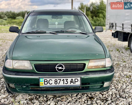 Зеленый Опель Астра, объемом двигателя 1.4 л и пробегом 329 тыс. км за 1300 $, фото 1 на Automoto.ua