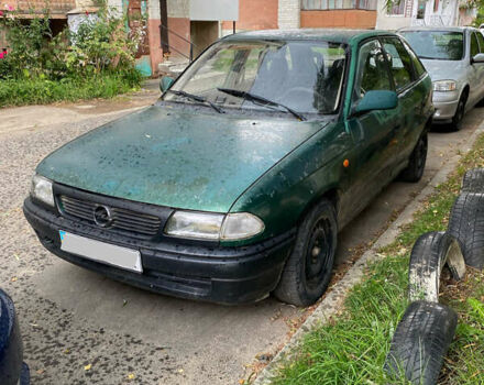 Зеленый Опель Астра, объемом двигателя 1.4 л и пробегом 342 тыс. км за 652 $, фото 1 на Automoto.ua